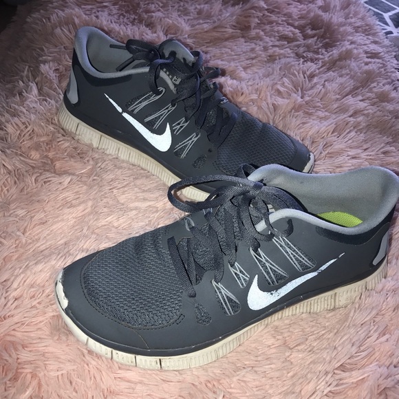 nike free run reflective